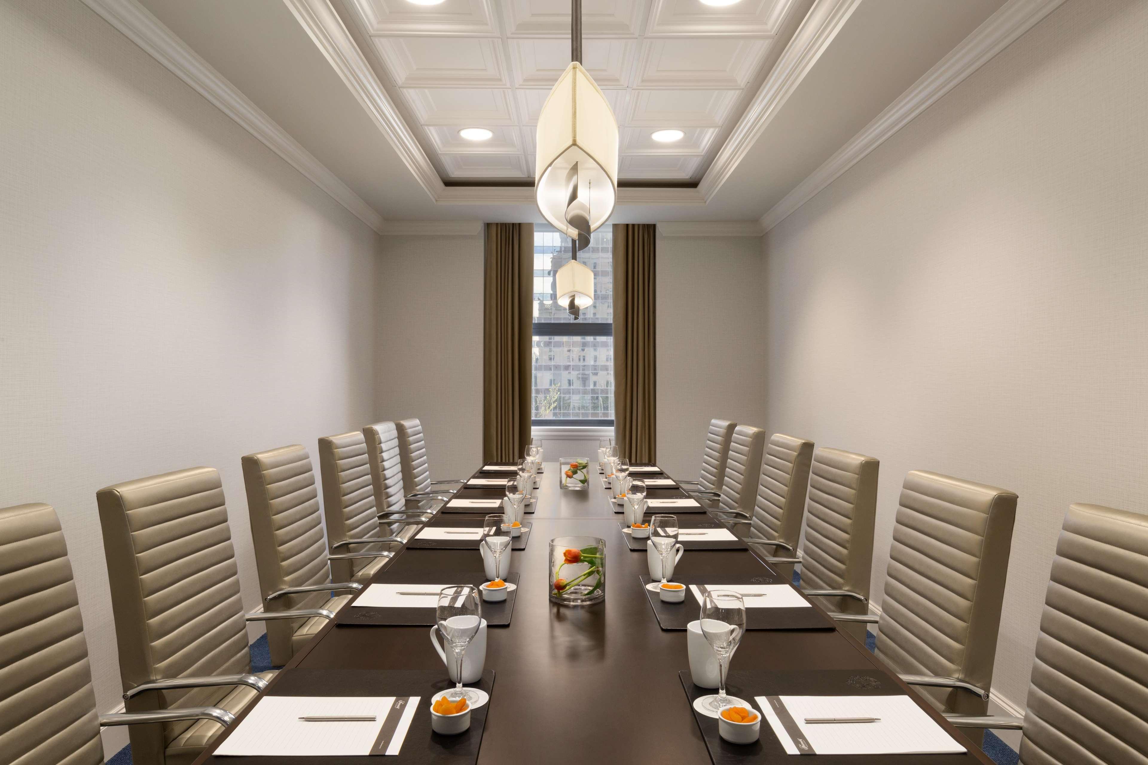 Fairmont Hotel Vancouver Exterior photo Boardroom