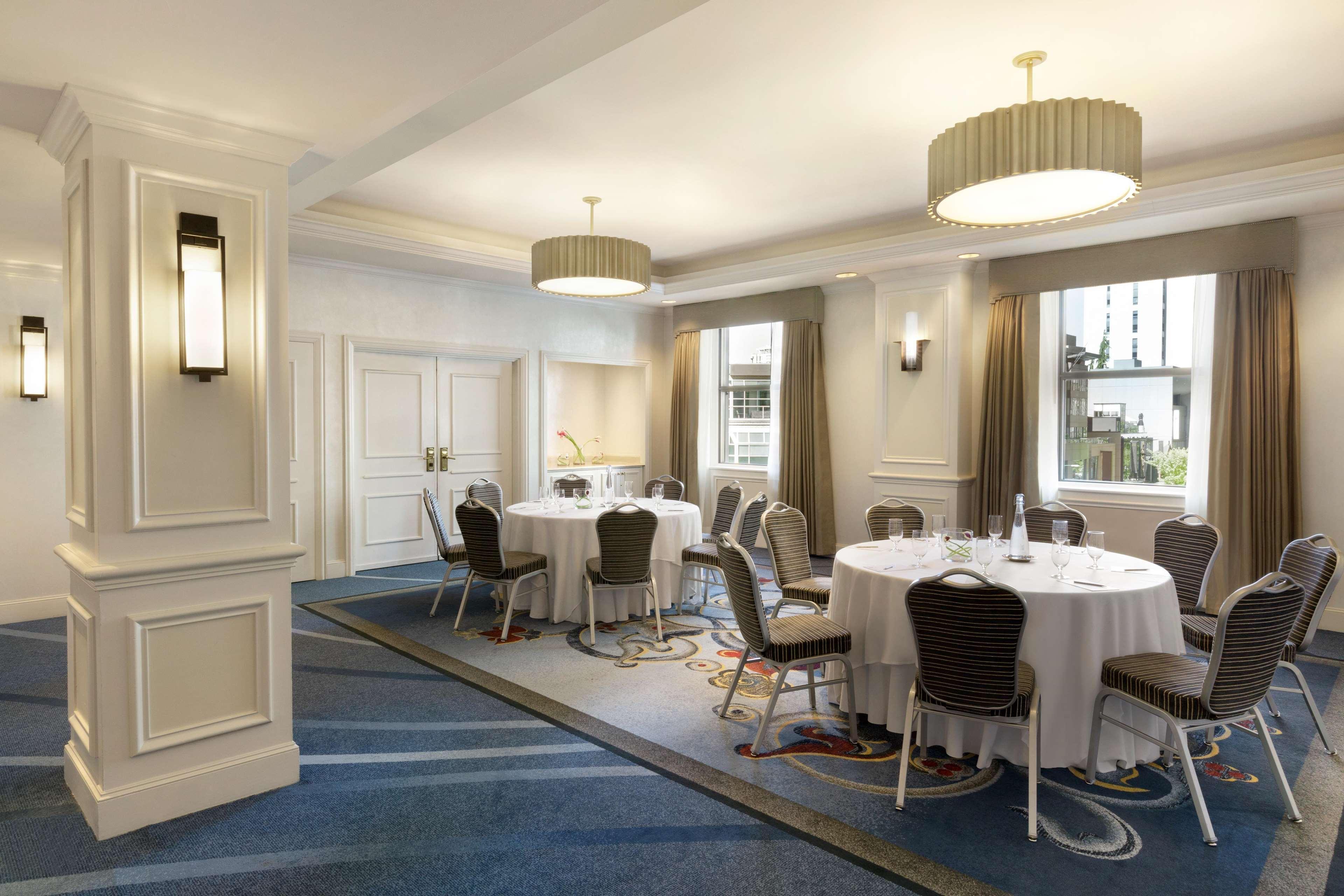 Fairmont Hotel Vancouver Exterior photo The Long Room