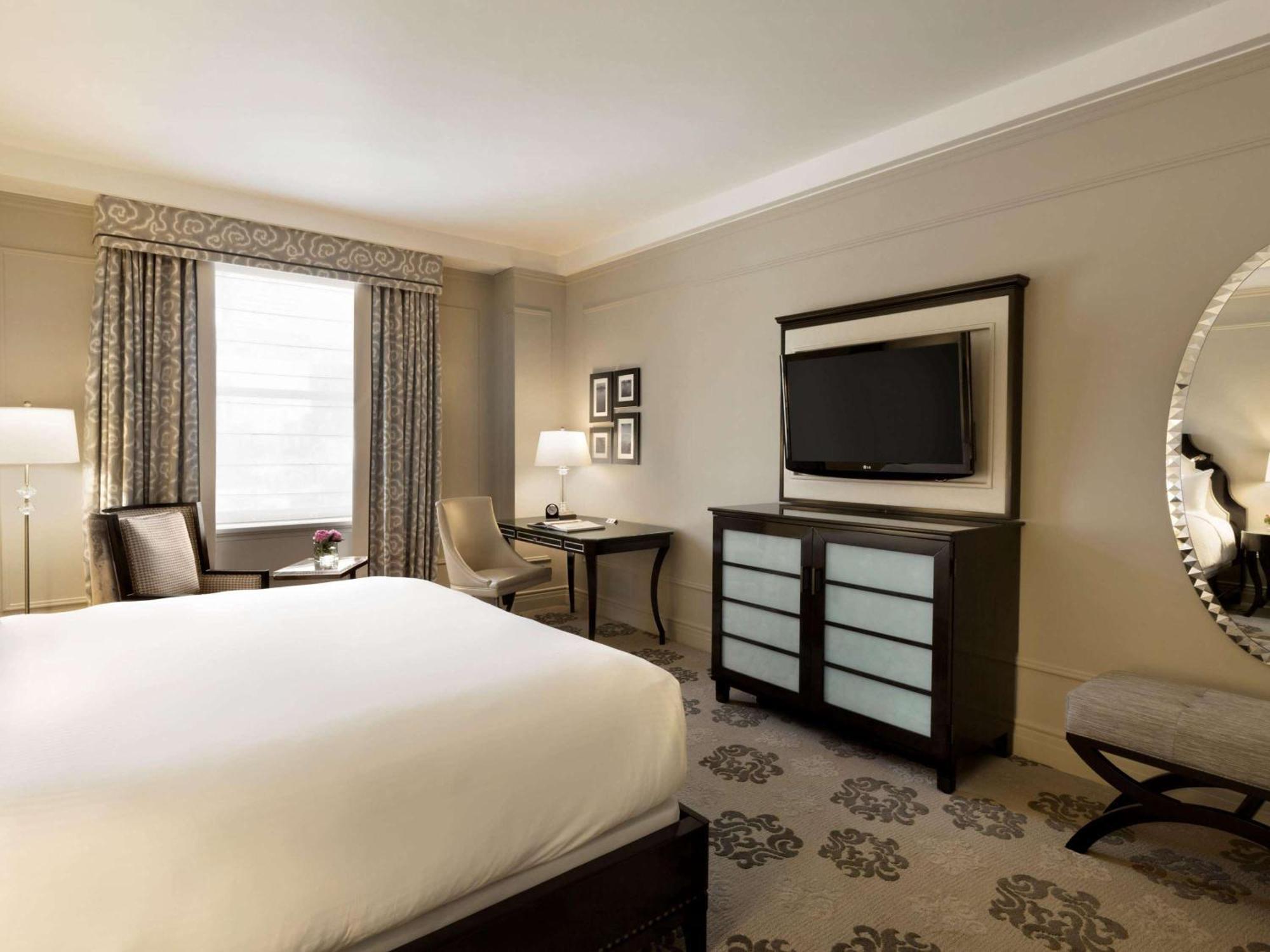 Fairmont Hotel Vancouver Exterior photo