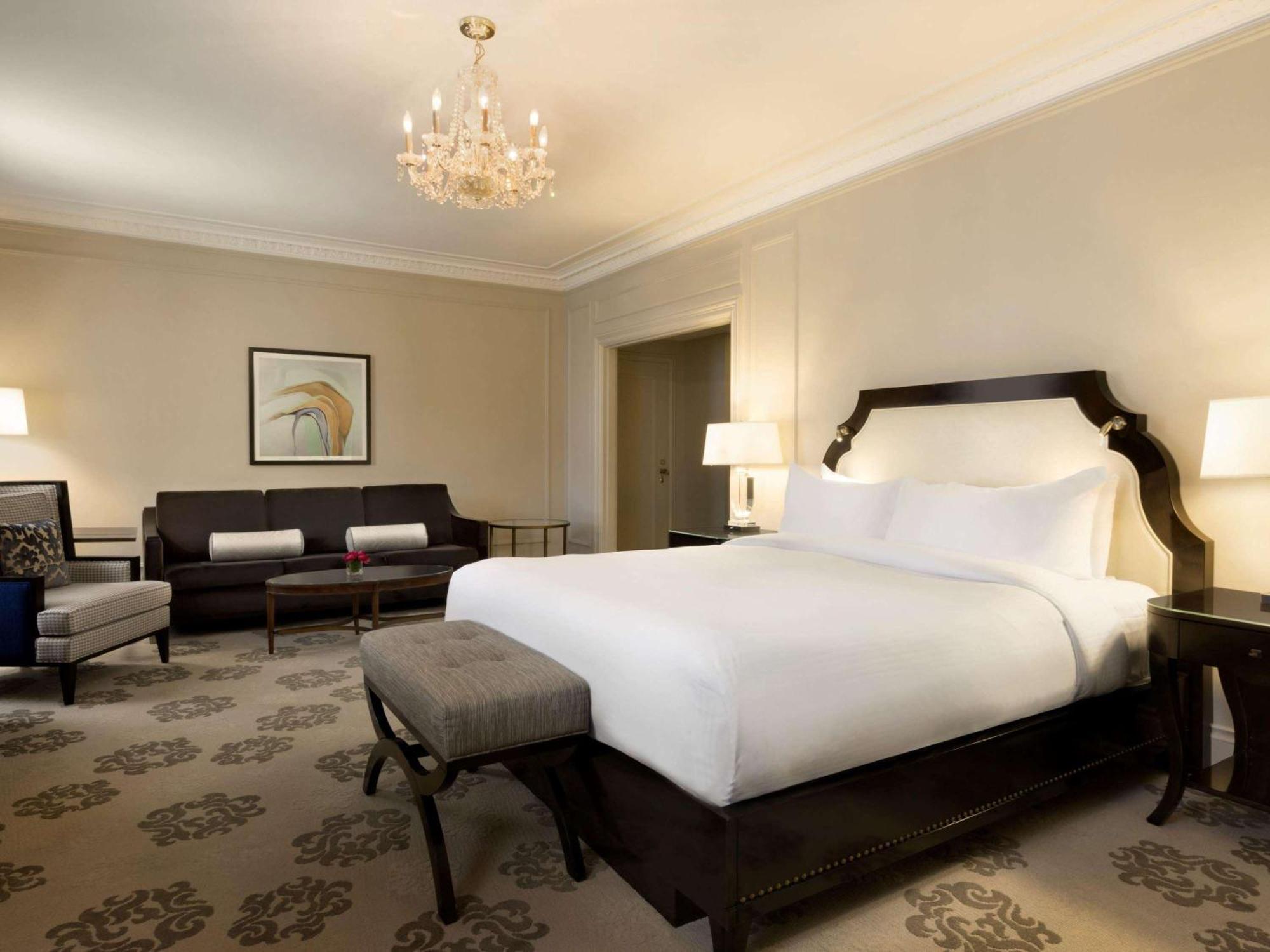 Fairmont Hotel Vancouver Exterior photo