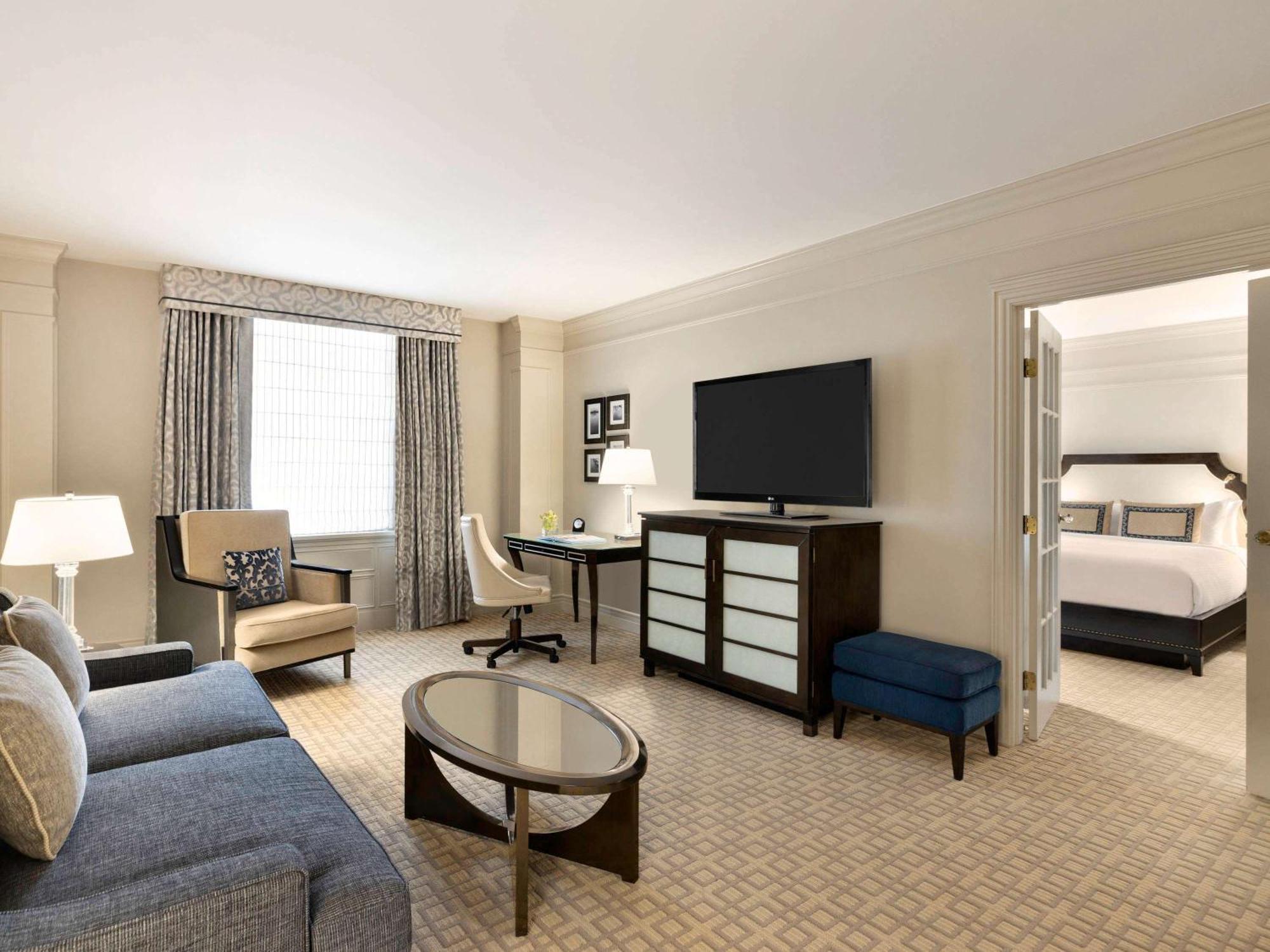 Fairmont Hotel Vancouver Exterior photo
